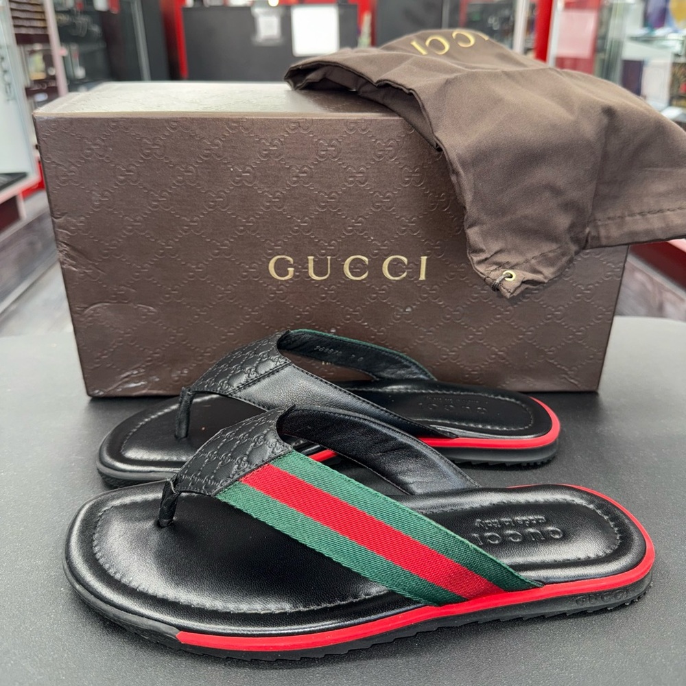 100% Authentic Gucci Black and Red Leather Flip Flops Sandals Brand New!